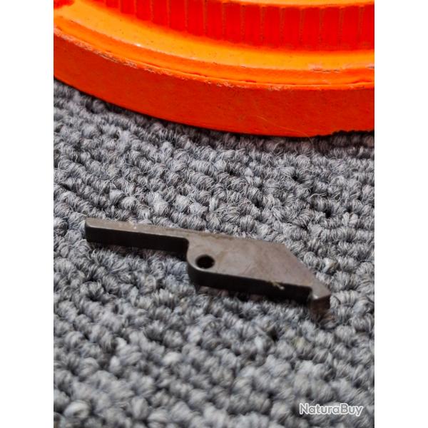 ERMA Mod E M1 22lr - Pice - Extracteur (1)