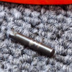ERMA Mod E M1 22lr - Pièce - Goupille Extracteur (2)