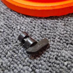 ERMA Mod E M1 22lr - Pièce - Bouton Surete (2)