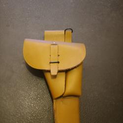 Étui militaire en cuir fauve pour arme de poing MAC 50 de l'armée française époque vers 1960