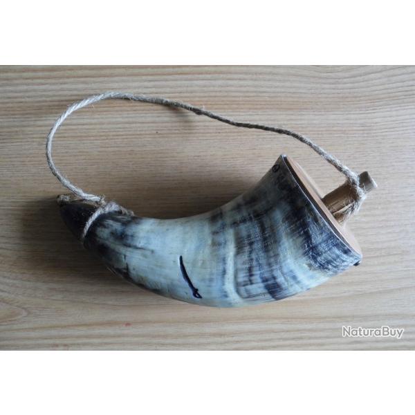 Poire  poudre noire en vritable corne de vache - confection artisanale