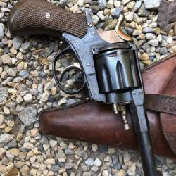 WW1 BEL ENSEMBLE D'OFFICIER ARME PERSO REVOLVER CIVIL TYPE EXPLORATEUR CAL 8MM/92 9 COUPS ETAT NEUF