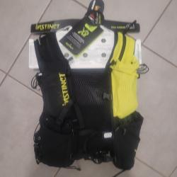 Sac/gilet  de trail neuf !!! X8 18litres.