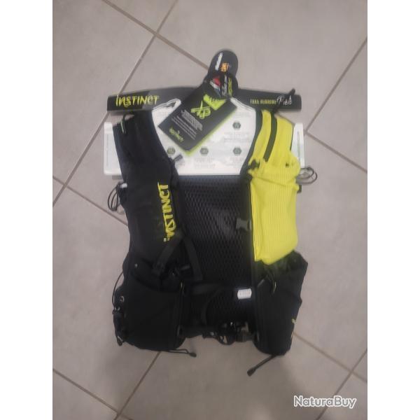 Sac/gilet  de trail neuf !!! X8 18litres.