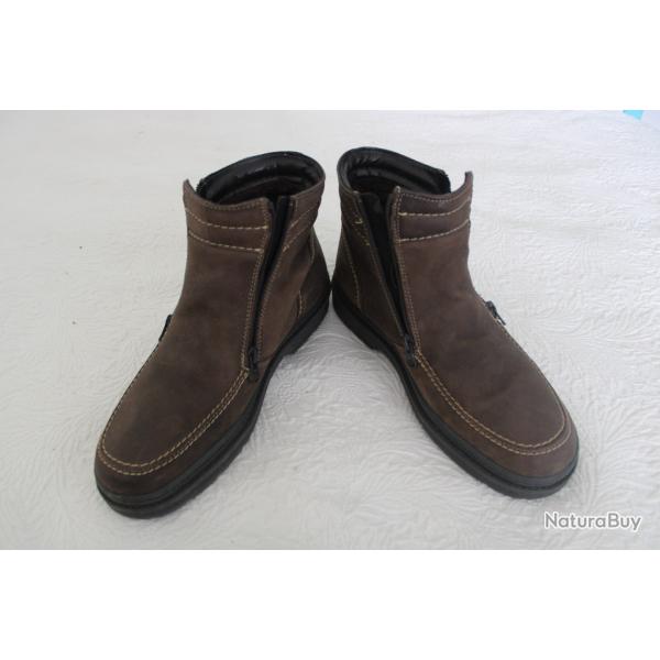 Paire de chaussure Walking 42