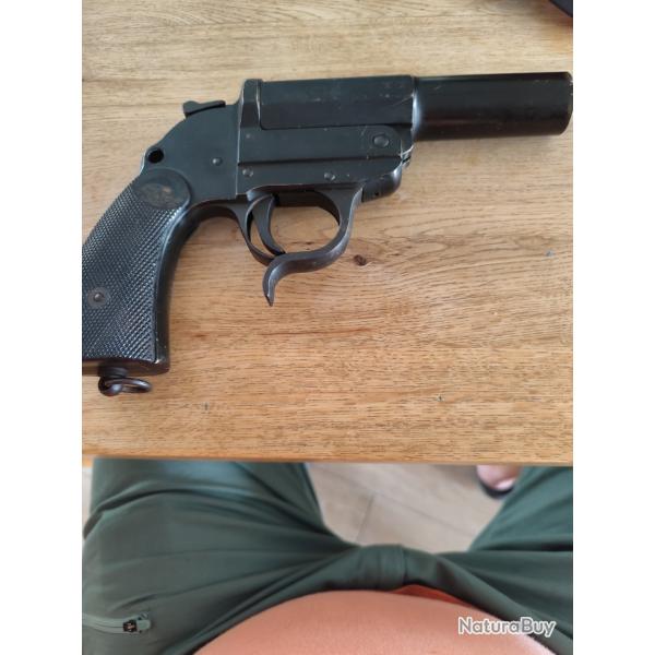 Vends pistolet lance fuse de la seconde guerre mondiale