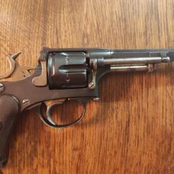 Revolver suisse 1882 cal 7,5