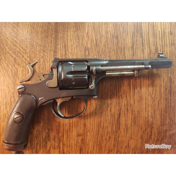 Revolver suisse 1882 cal 7,5