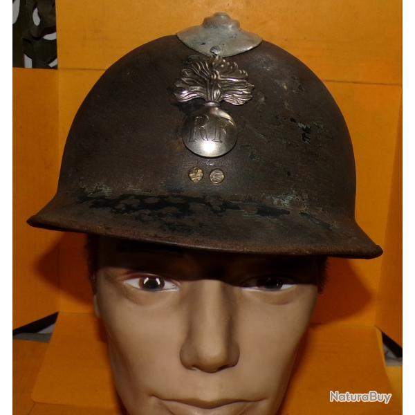 CASQUE ADRIAN MODELE 1926 AVEC INSIGNE GENDARMERIE , PRESENCE DE SON INTERIEUR EN CUIR , BON ETAT V