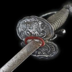 N20 - Epée de cour rocaille d'argent au dragon