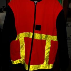 SAPEURS POMPIERS : VESTE  DES SAPEURS POMPIERS DU VAUCLUSE , TAILLE 112 SOIT XL   ,   ETAT NEUF  VOI