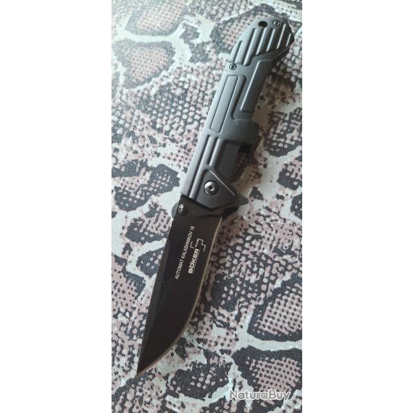 Bker Plus - Automat Kalashnikov 18 - Couteau pliant - Lame 440C noire - Manche aluminium