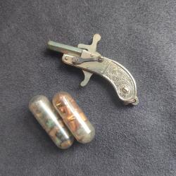 Pistolet Berloque avec ses cartouches 2mm