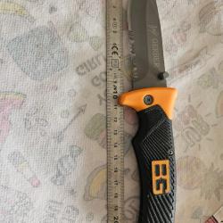 VENDS BEAU COUTEAU CHASSE  GERBER NEUF