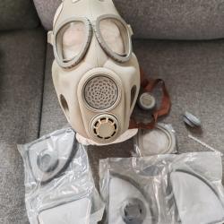 MASQUE À GAZ EX ALLEMAGNE DE L EST MODELE M-10
