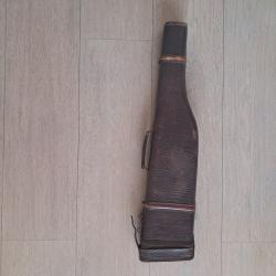 Fusil de chasse ancien , à platine Calibre 16         bon etat.     avec son etui jambon en bon etat