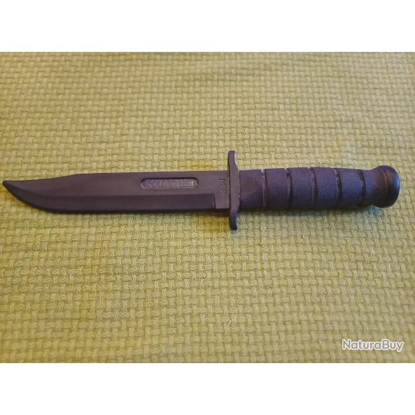 Couteau training type Ka-Bar pour sport de combats