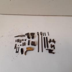 Lot de diverses pieces Browning B525L cal.12