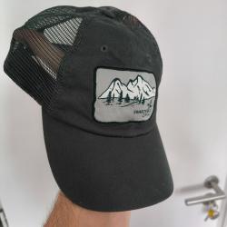 Casquette type camionneur filet trucker hat Swarovski optik