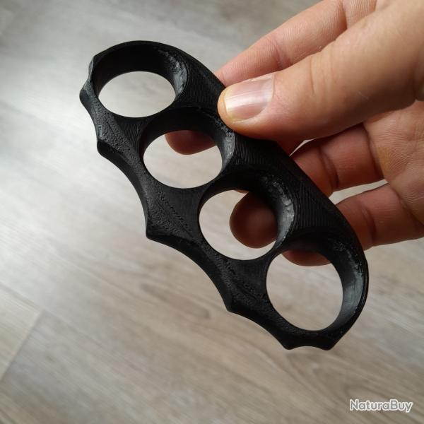 Poing americains kopis designs et spooky pockets