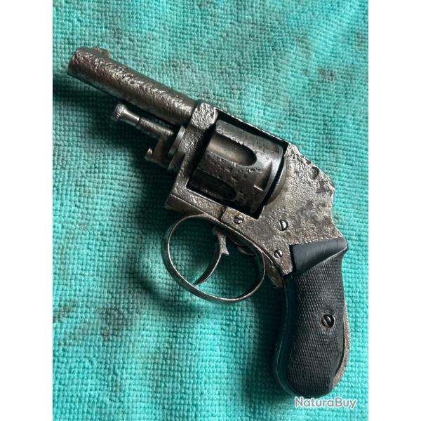 Revolver Velodog calibre 320 bulldog