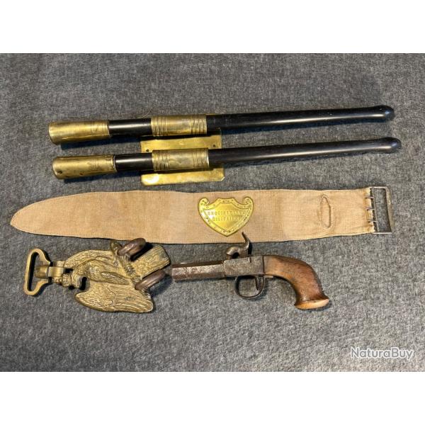 Lot militaria porte tambour coup de poing et divers un euros sans prix de rserve !!!