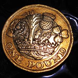 ANGLETERRE piece de one pound 2017 elizabeth II TTB bi metal