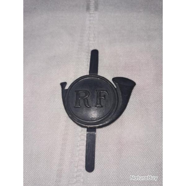 insigne de casque adrian  attention cor 3cm  pour mettre sur un bret  A25.12345