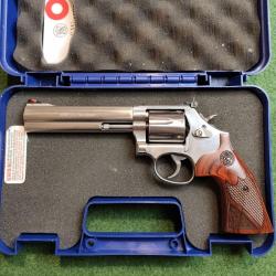 Revolver SMITH & WESSON modèle 686 Plus Deluxe - Canon 6" - Calibre .357 Mag - 7 coups (Occasion trè