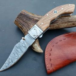 couteau de poche pliant fair À Main Lame Acier Damas Manche En Bois De Olive 1
