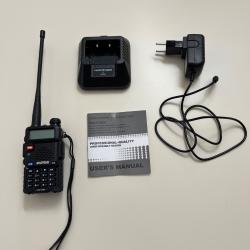 Talkie Walkie BAOFENG UV5R