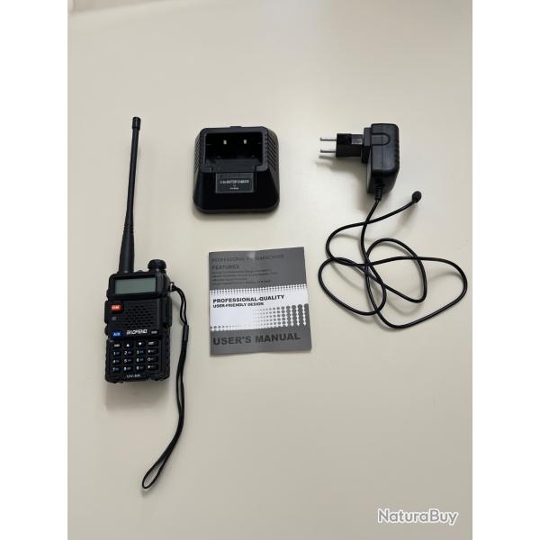 Talkie Walkie BAOFENG UV5R