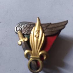 insigne militaire rare de collection