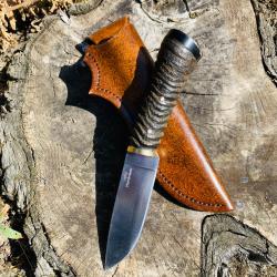 couteau de chasse d'artisan / manche en  corne de gazelle / corne de buffle noir