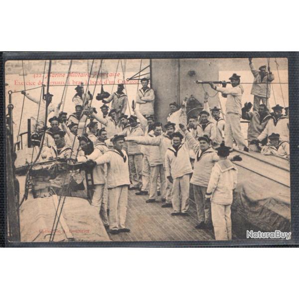 CPA -MARINE MILITAIRE FRANAISE - EXERCICE DE SIGNAUX A BRAS A BORD D'UN CUIRASSE- N3692