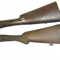 Lot de 2 crosses bois ref 622        box 336