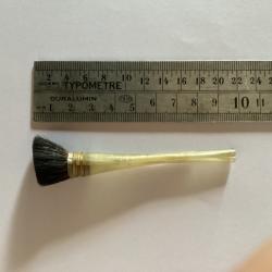 Pinceau allemand pour nettoyer les optiques
