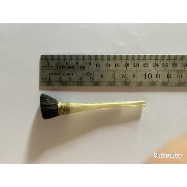 Pinceau allemand pour nettoyer les optiques