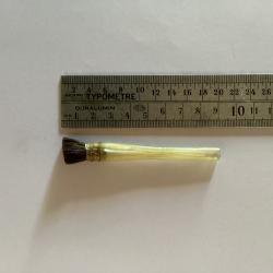Petit pinceau allemand pour nettoyer les optiques