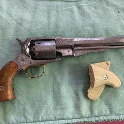Revolver 1858 poudre noire Pietta