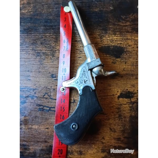 Pistolet salon 6 mm Flobert
