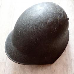 Casque suisse. Modèle 1918 avec peinture granuleuse