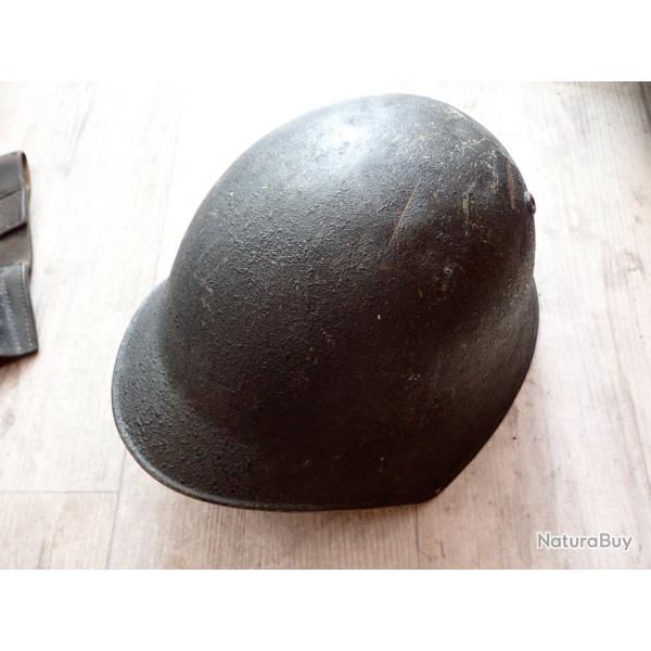 Casque suisse. Modle 1918 avec peinture granuleuse