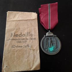 Médaille allemande ww2 du front de l'est avec son sachet
