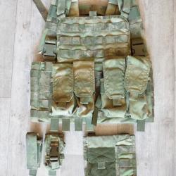 Gilet tactique avec accessoires
