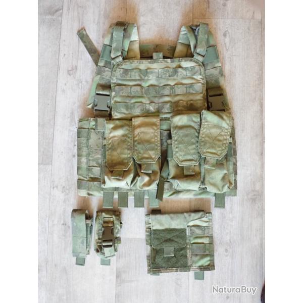 Gilet tactique avec accessoires