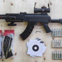 Carabine Crosman AK1 CO2 full auto cal.4.5 BB'S 3J Full Pack GARANTIE