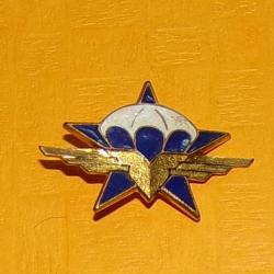1° Régiment de Chasseurs Parachutistes, dos guilloché , étoile bleue chargée d'un parachute blanc, b