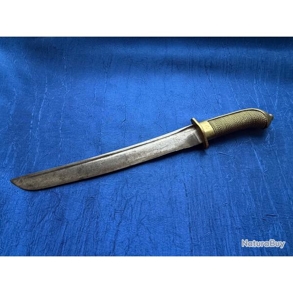 POIGNARD  ARTISANAL  FAIT AVEC UN SABRE DE CHASSEUR A CHEVAL 19 ME