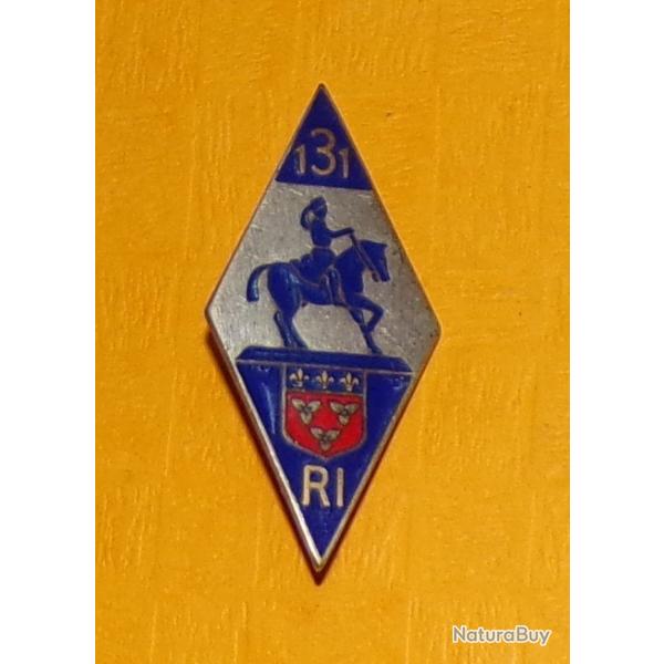 131 Rgiment d'Infanterie, hauteur 50 mm, mail , losange Jeanne d'Arc cheval pointes bleus armes d